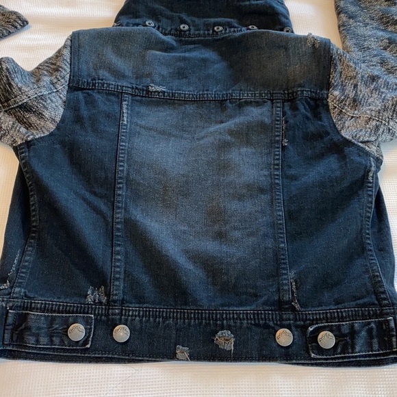 Free People Woman’s Black Distressed Denim Jacket With Removable Hoodie Size XS - Picture 10 of 12